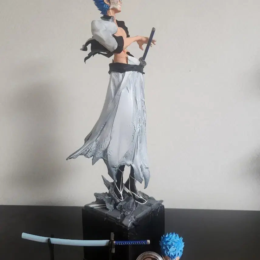 [BUNJANG] Bleach Grimmjow Resin Figure / 블리치 cross 그림죠 레진 피규어