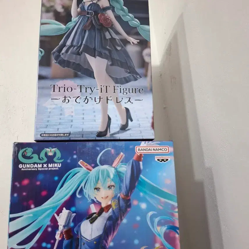 [BUNJANG] Hatsune Miku Trio-Try-iT Outing Dress &amp; Gundam Collaboration Figure Set / 미쿠 피규어 (2종) Trio-Try-iT 외출드레스 / 건담 콜라보