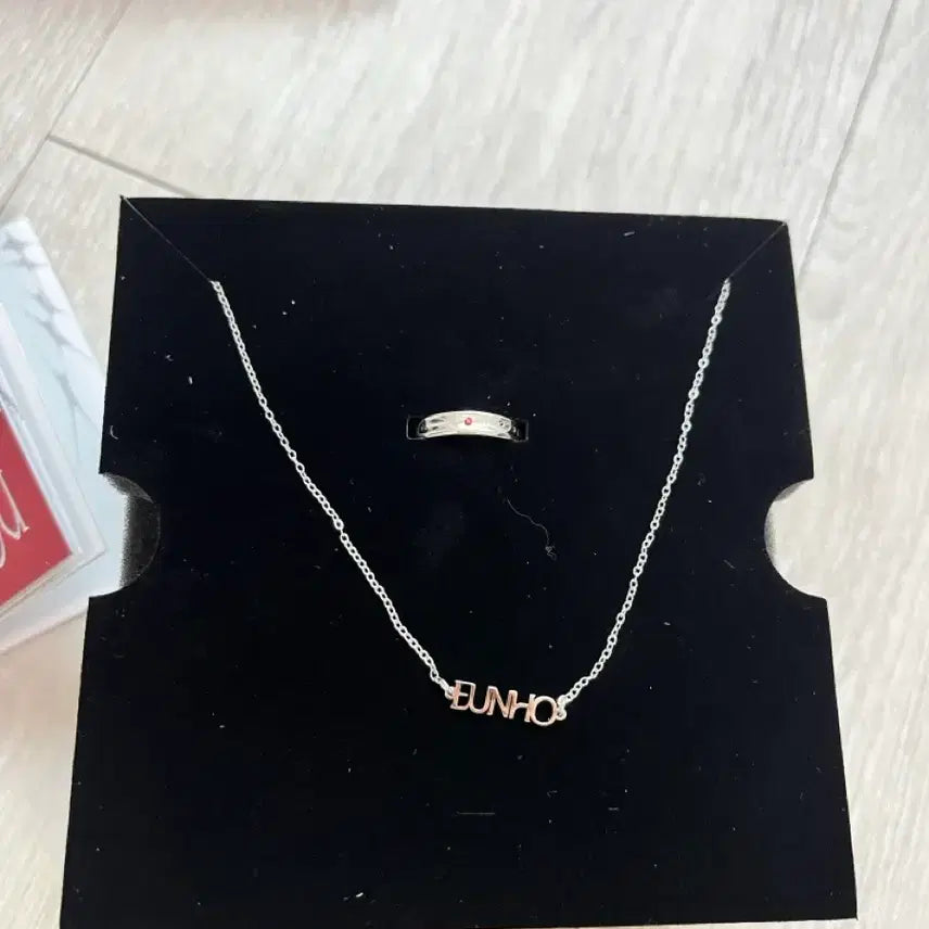 [SOLD OUT] 플레이브 은호생킷 예준스트랩,키링 안아줘미므 일괄 양도