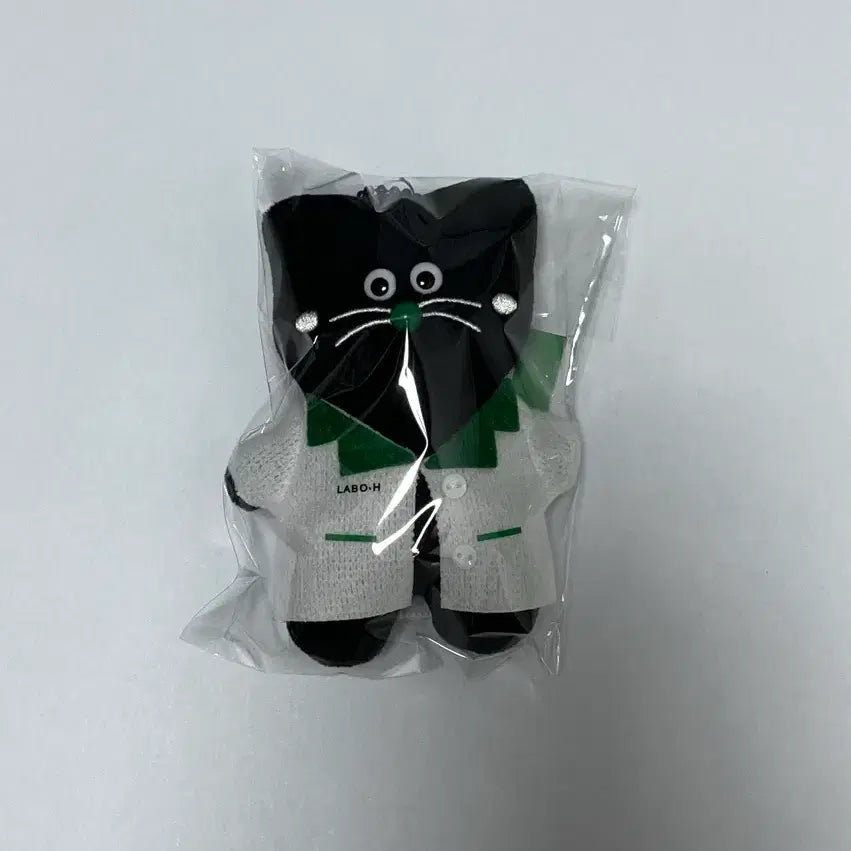 [BUNJANG] Laboh x Monamhee Collaboration Doctor Gown Doll Keychain / [새상품] 라보에이치 x 모남희 콜라보 의사가운 키링 판매합니다