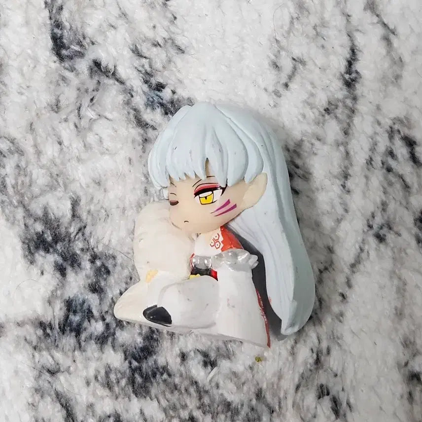 [BUNJANG] Inuyasha Sesshomaru Nemurasetei Figure / 이누야샤 셋쇼마루 네무라세타이 피규어 가챠