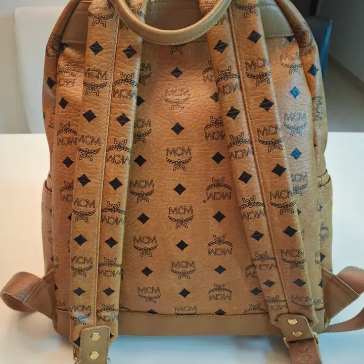 [BUNJANG] MCM Studded Backpack Brown / mcm 백팩