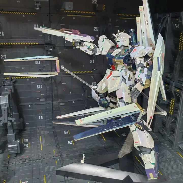 [BUNJANG] MG RX-93 Nu Gundam Painted Model Kit - Holographic Finish / [건담] MG 뉴 건담 도색작 편광 홀로 조립완성