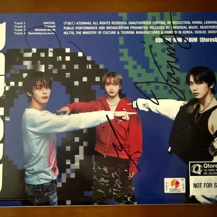 [BUNJANG] QQQ First Mini Album Signed Album with 4 Photocards / QQQ 친필 싸인 앨범(포카4장포함).친필 사인