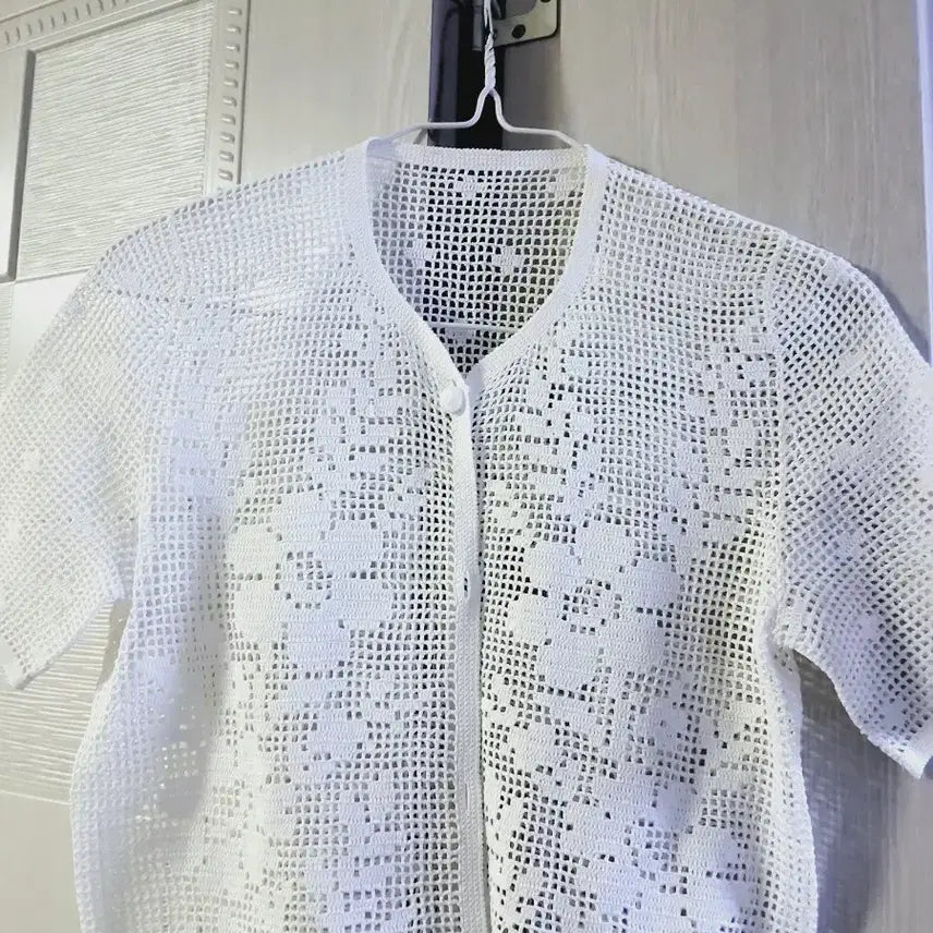 [SOLD OUT] 화이트 크로셰 손뜨개 가디건 미착용