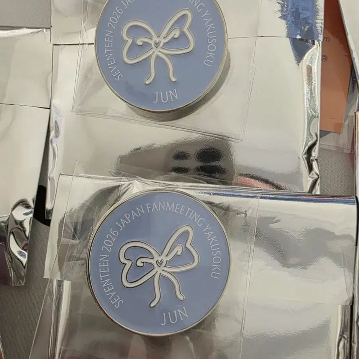 [BUNJANG] SEVENTEEN YAKUSOKU Pin Badge Jun / 세븐틴 야쿠소쿠 핀뱃지 준