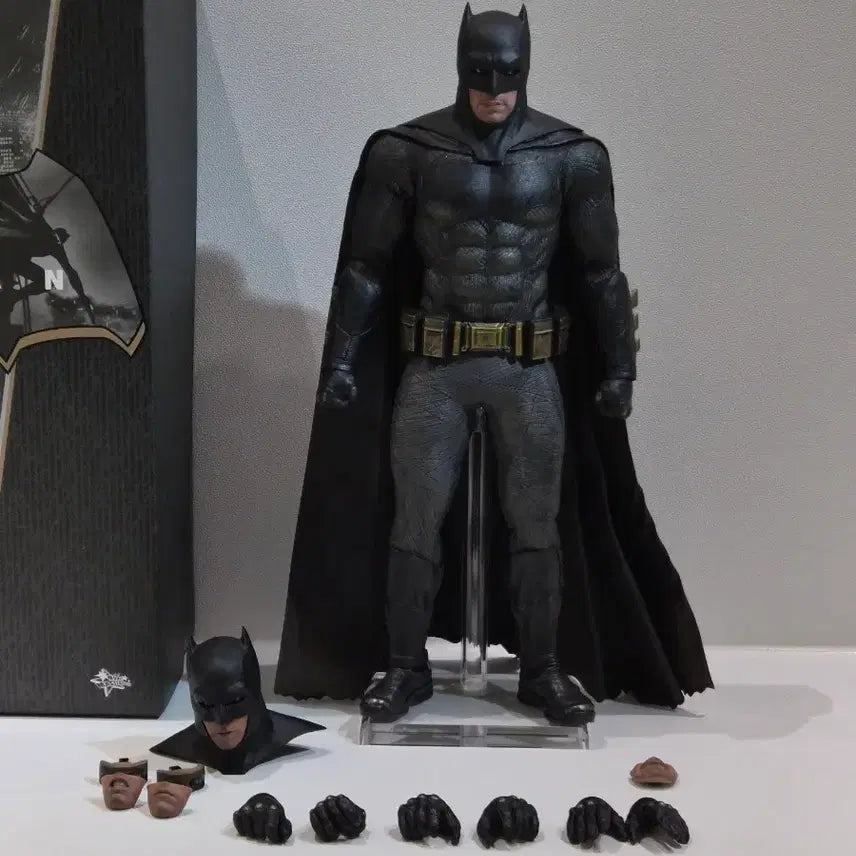 [BUNJANG] Hot Toys BVS Batman 1.0/2.0 Custom Head Set / 핫토이 BVS배트맨 1.0 2.0헤드 커스텀 판매