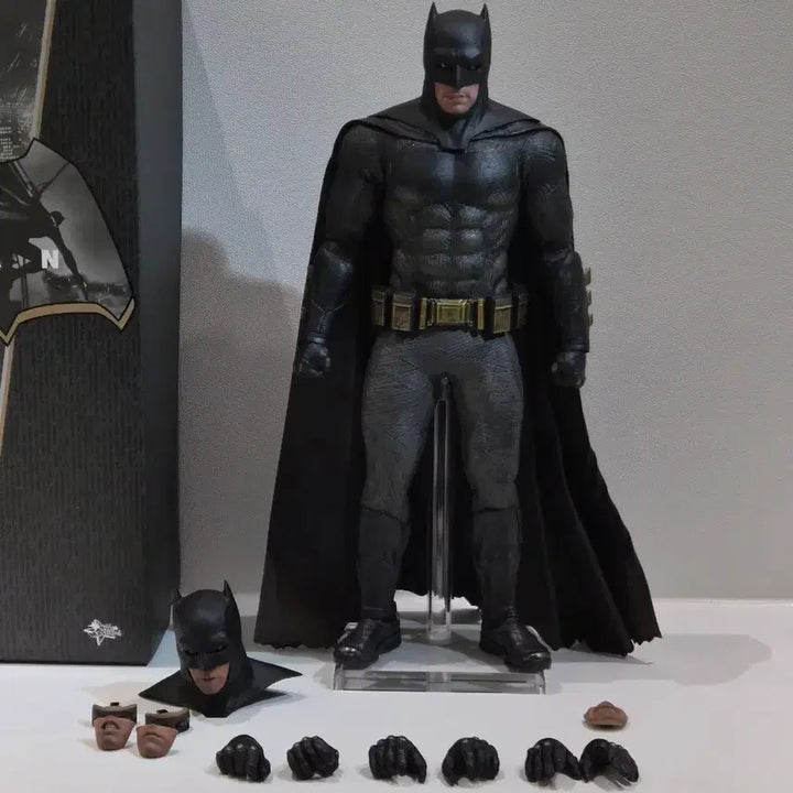[BUNJANG] Hot Toys BVS Batman 1.0/2.0 Custom Head Set / 핫토이 BVS배트맨 1.0 2.0헤드 커스텀 판매