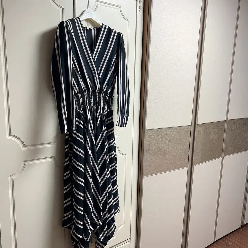 [BUNJANG] Maje Striped Dress Size 1 / (정품)마쥬 스트라이프 원피스 1사이즈