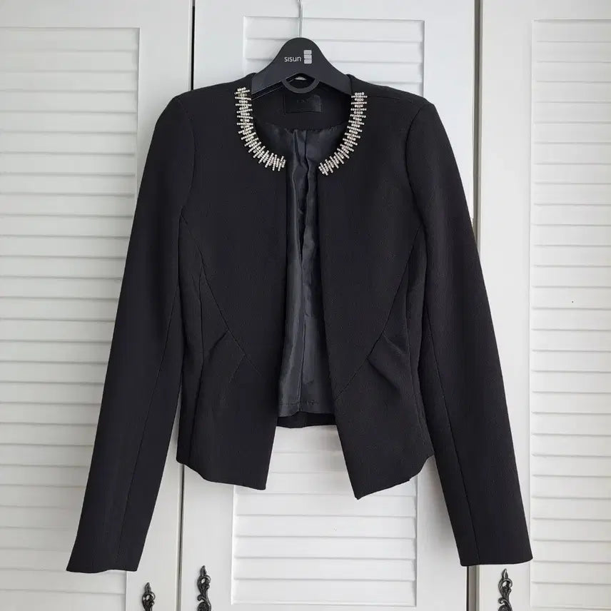 [BUNJANG] K&amp;K Black Cubic Embellished Jacket Size 55 / K&amp;K 블랙 큐빅 장식 자켓 55