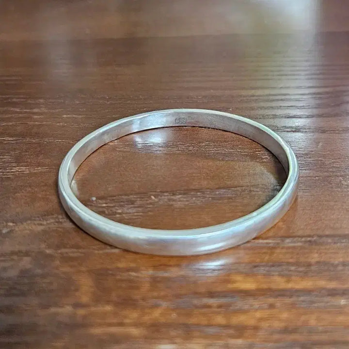 [SOLD OUT] 영국 빈티지 실버뱅글 xs사이즈 (27.82그람)