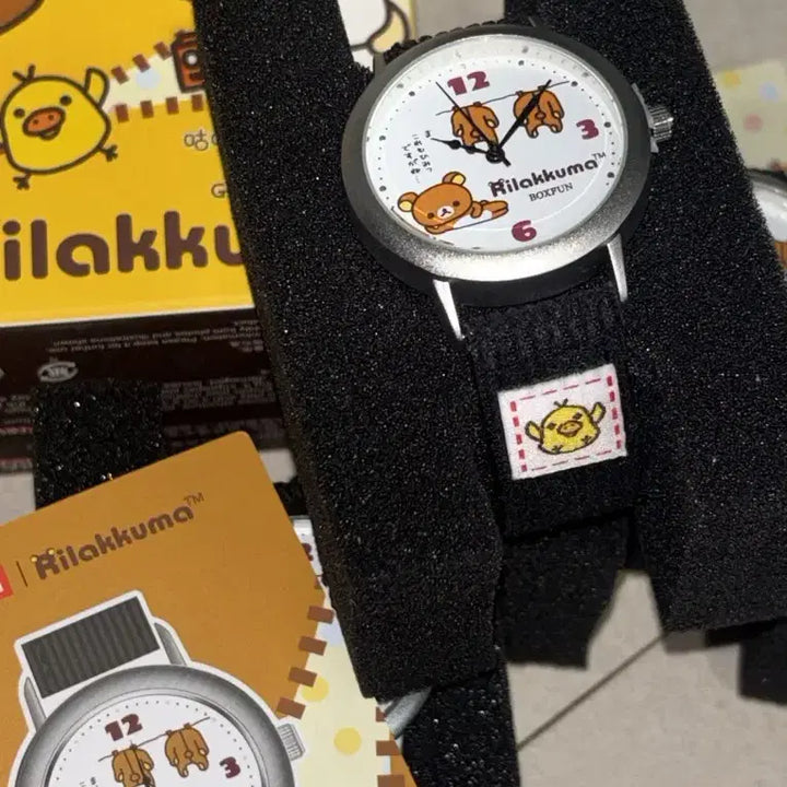 [BUNJANG] Rilakkuma Laundry Black Band Random Gacha Watch / 빨래너는 리락쿠마 검정밴드 손목시계 랜덤시계 가챠