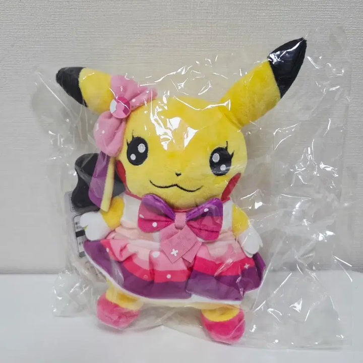 [BUNJANG] Limited Edition Idol Pikachu Plush Toy / 미개봉 ㅡ 아이돌피카츄, 한정판피카츄인형
