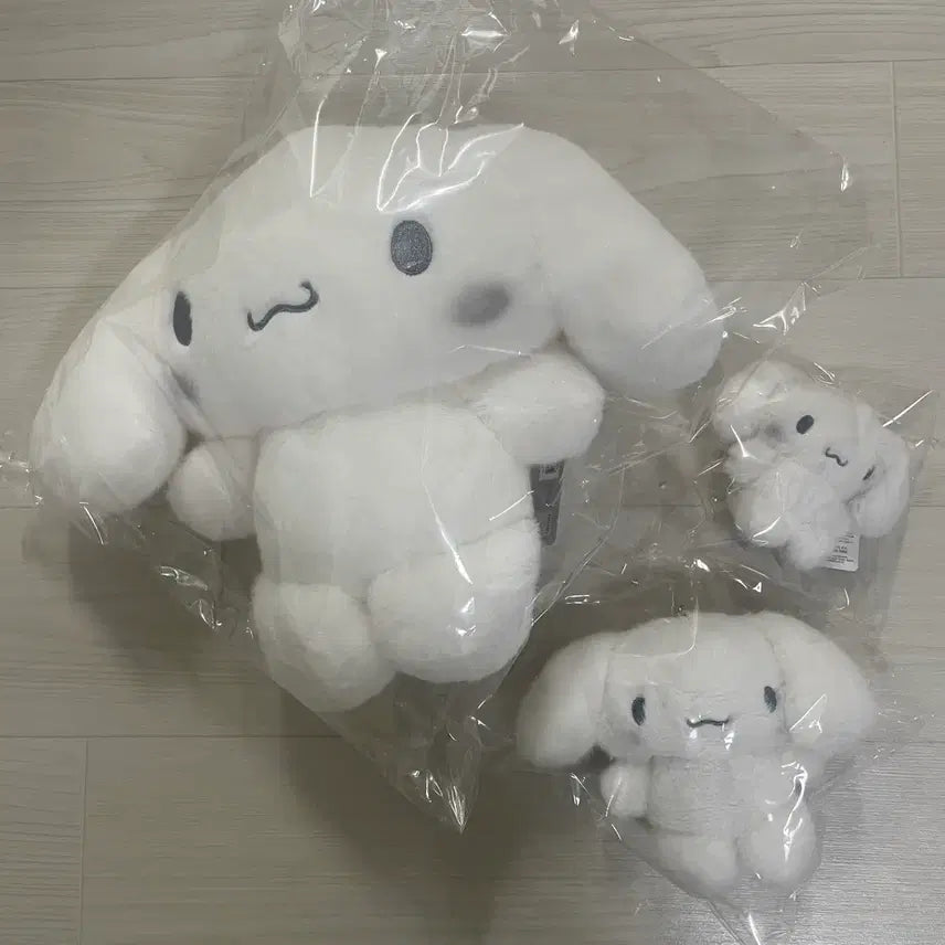 [BUNJANG] Sanrio Cinnamoroll Monotone Plush Set (25cm, 13cm, 8cm) / (세트) 산리오 모노톤 흑백 그레이 시나모롤 25/13/8cm 인형 키링