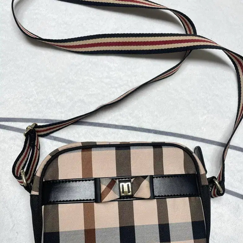 [BUNJANG] Daks Check Pattern Ribbon Mini Crossbody Bag / 체크무늬 크로스백 가방 닥스 리본 미니