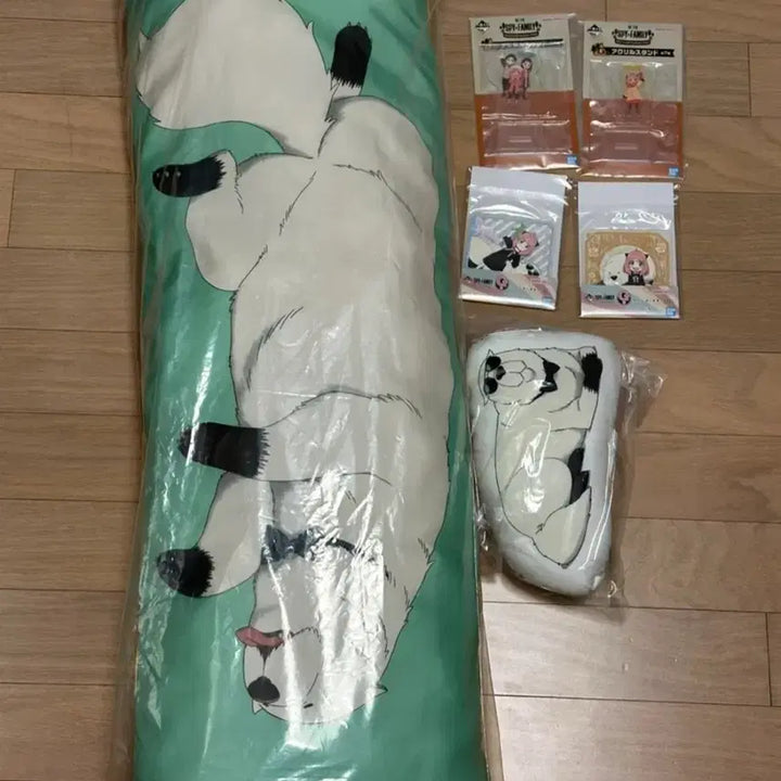 [BUNJANG] Spy x Family Bond Body Pillow and Goods Set (B Prize and Others) / 스파이 패밀리 본드 바디필로우 외 굿즈 세트 (b상 외 하위상)