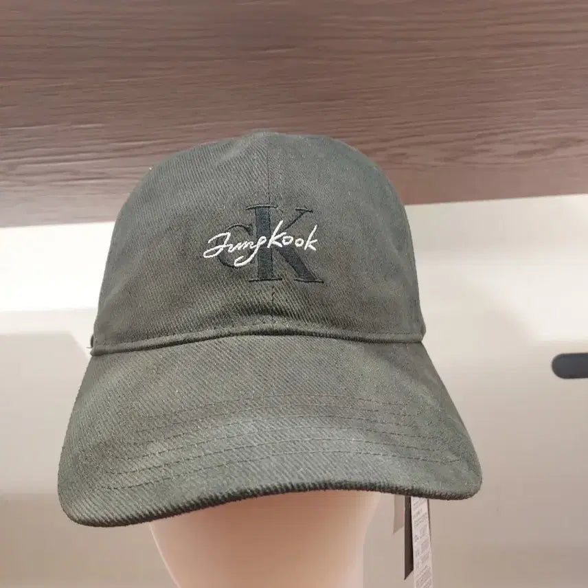 [SOLD OUT] 정국X ck  티셔츠 성수구입 s +성수 종이백 2개