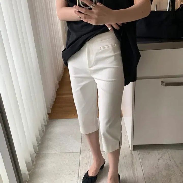 [BUNJANG] Frilly Capri Pants / 프릴리 카프리팬츠