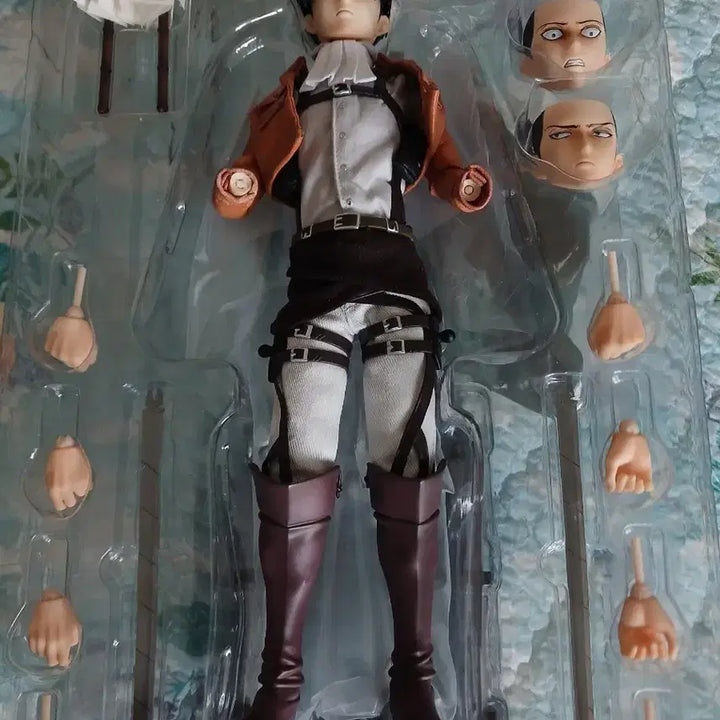 [BUNJANG] Medicom Toy RAH Levi Ackerman Action Figure / 메디콤토이rah 리바이