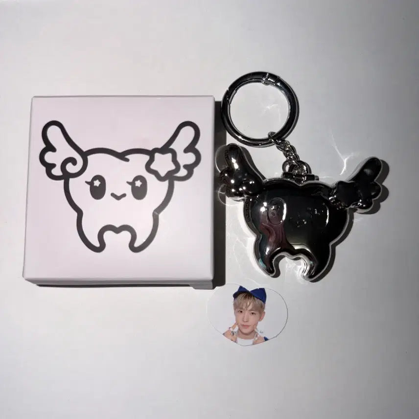 [BUNJANG] NCT WISH Yushi Tooth Keychain / 앤시티위시 이빨키링 (사진 유우시만) 양도