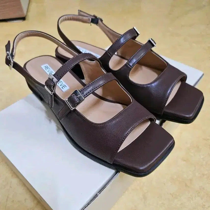 [BUNJANG] Revivre Rowan Sandals Brown Size 245 / [새상품] 레브바이레브 로완 샌들 브라운 245