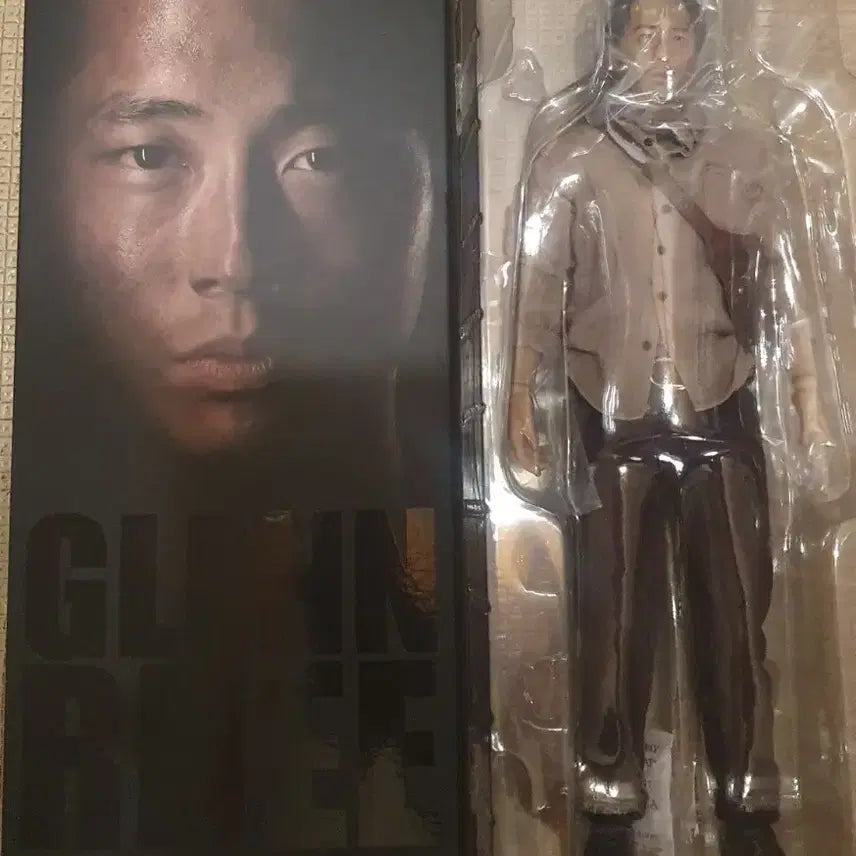 [BUNJANG] ThreeZero 12-inch The Walking Dead Glen Figure / 쓰리제로 12인치 워킹데드 글렌 피규어 팝니다 핫토이x