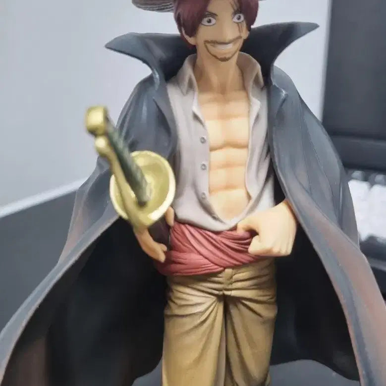 [BUNJANG] One Piece Red-Haired Shanks Great Captain Figure / 원피스 위대한선장 빨간머리 샹크스 피규어