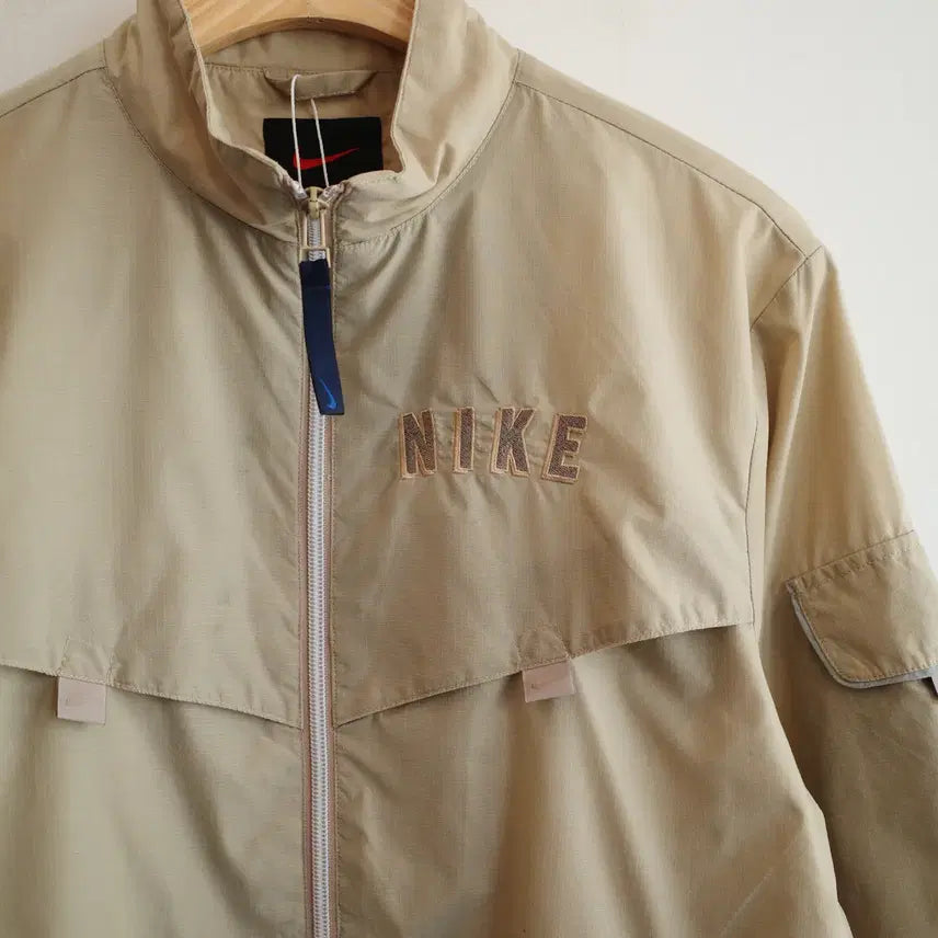 [SOLD OUT] 90s 나이키 올드스쿨 바람막이