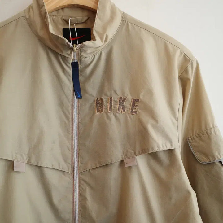 [SOLD OUT] 90s 나이키 올드스쿨 바람막이