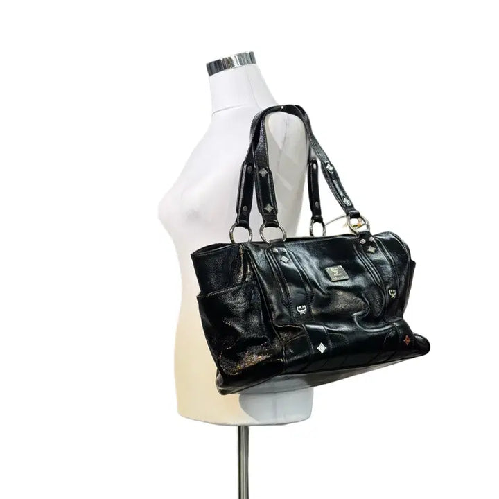 [SOLD OUT] MCM 레더 스터드 숄더백 블랙 (OS)