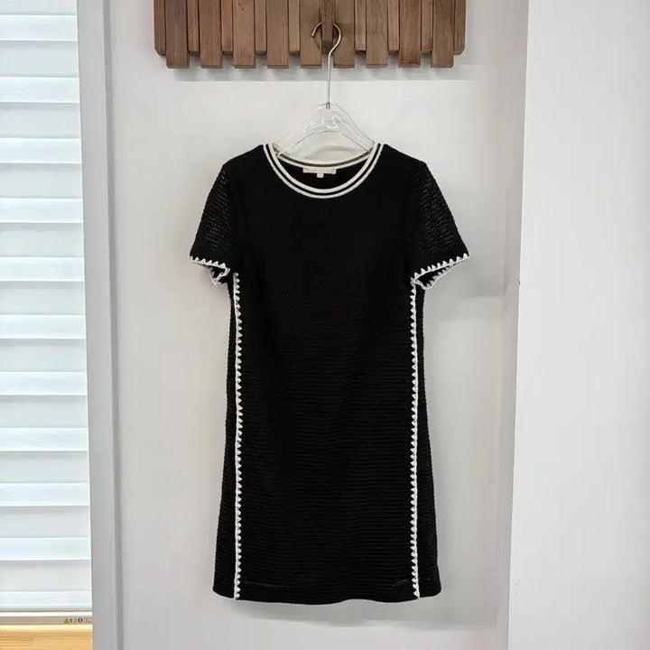 [BUNJANG] Maje Stitch Point Short Sleeve Dress / 마쥬 스티치 포인트 반팔 원피스