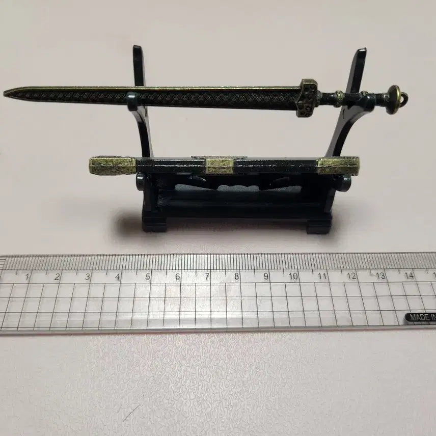 [BUNJANG] Model Weapon Display with Stand / 모형 무기 장식입니다(거치대 포함)