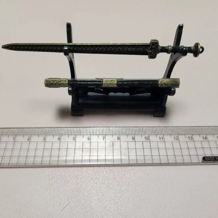 [BUNJANG] Model Weapon Display with Stand / 모형 무기 장식입니다(거치대 포함)