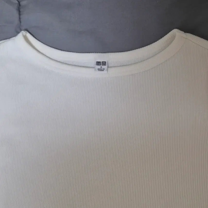 [BUNJANG] Uniqlo Boat Neck Ribbed Short Sleeve T-Shirt Off-White / 유니클로 보트넥 골지 반팔 티 오프화이트 만원샵