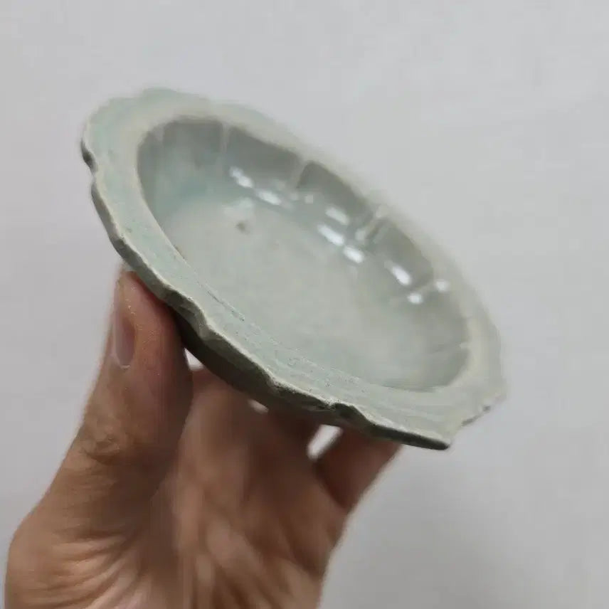 [BUNJANG] Authentic Goryeo Celadon Flower-shaped Dish / 진품 고려시대 청자 화형 접시 골동품