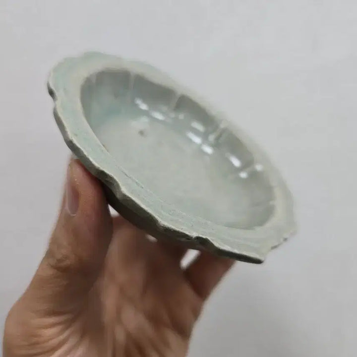 [BUNJANG] Authentic Goryeo Celadon Flower-shaped Dish / 진품 고려시대 청자 화형 접시 골동품