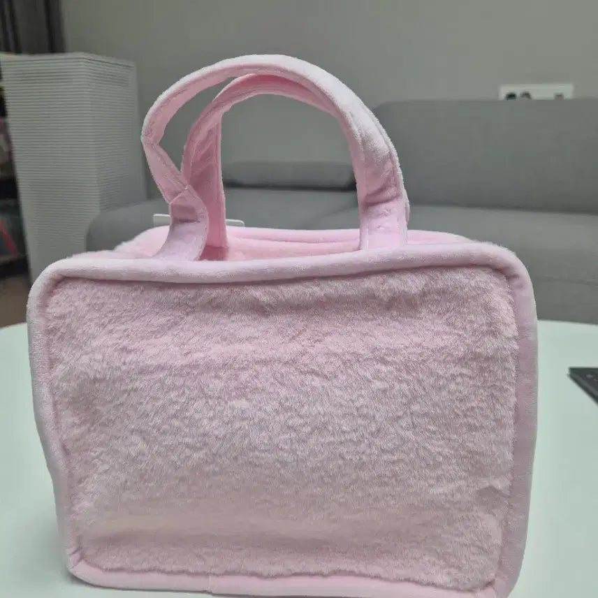 [BUNJANG] Crayon Shin-chan Pink Fur Bag / 짱구 분홍색 털 가방