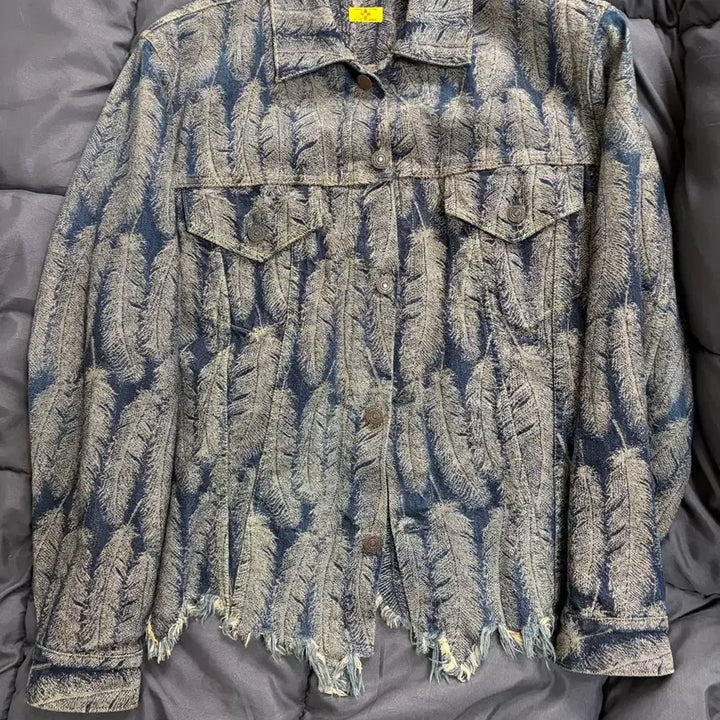 [SOLD OUT] 캐피탈 페더 데님 자켓 진청 / 3 사이즈