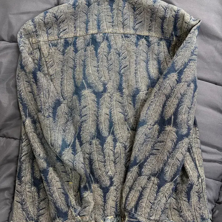 [SOLD OUT] 캐피탈 페더 데님 자켓 진청 / 3 사이즈