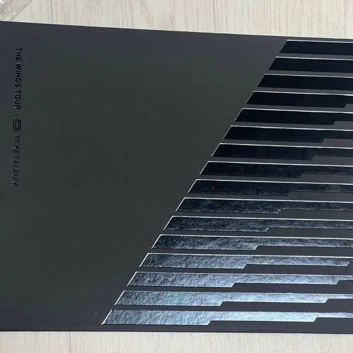 [BUNJANG] BTS Wings Tour Goods Bundle Set (Ticket Binder, Postcard Set, Photo Frame Set, Program Book) / 방탄 BTS 윙즈 투어 굿즈(티켓바인더+스탬프씰+포토프레임세트+프로그램북