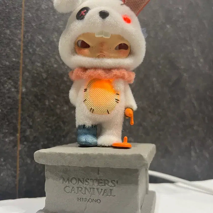 [BUNJANG] Pop Mart Hirono Killer Bunny with Stand / 팝마트 히로노 킬러버니 + 받침