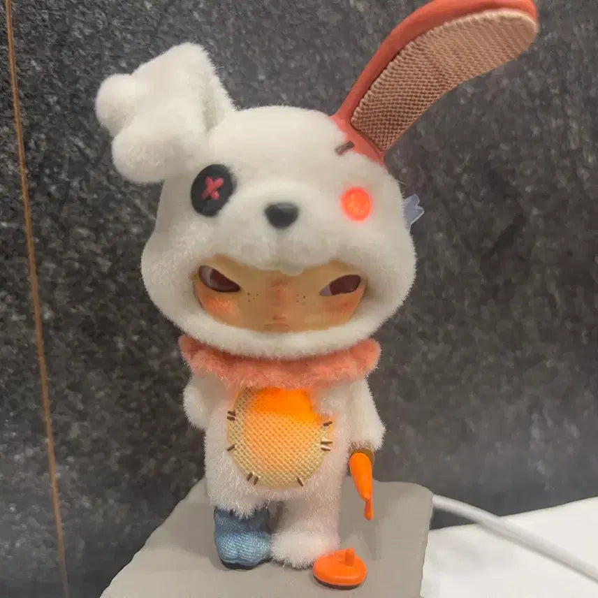[BUNJANG] Pop Mart Hirono Killer Bunny with Stand / 팝마트 히로노 킬러버니 + 받침
