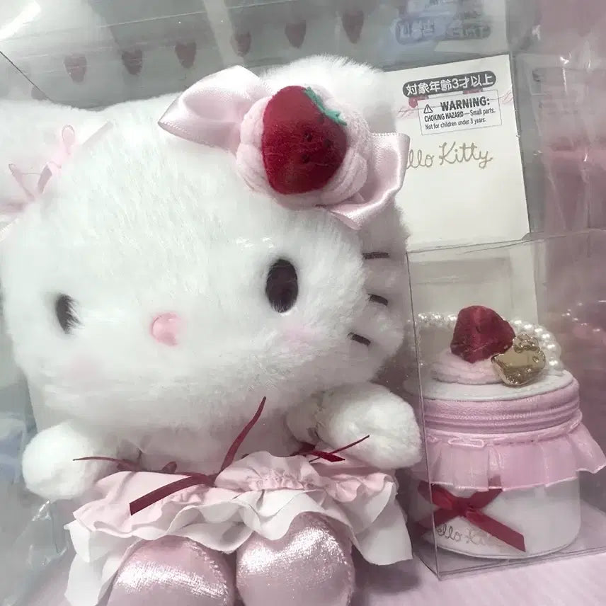 [BUNJANG] Sanrio Hello Kitty Strawberry Shortcake Series Medium Plush Doll &amp; Pouch Set / 산리오) 헬로키티(Hello Kitty) 딸기 쇼트케이크 시리즈