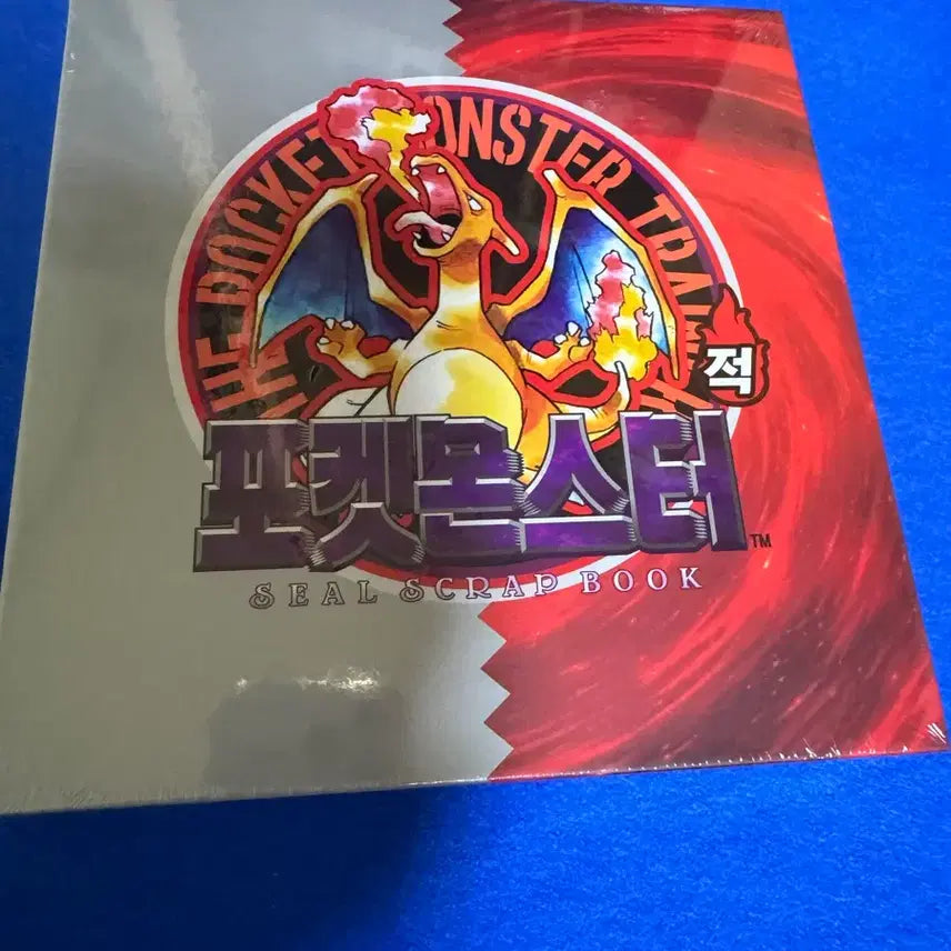[BUNJANG] Pokemon 30th Anniversary Sticker Book Charizard / 포켓몬스터 30주년 띠부실북 리자몽