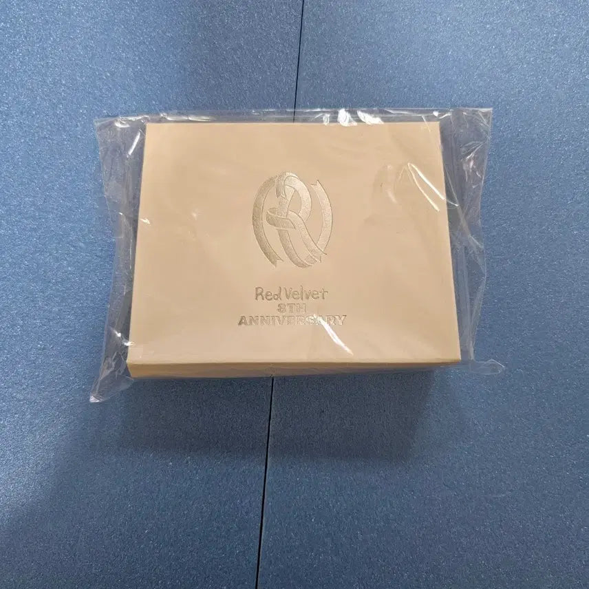 [BUNJANG] Red Velvet 8th Anniversary Irene Necklace (Sealed) / (미개봉) 레드벨벳 8주년 목걸이 아이린 ver.