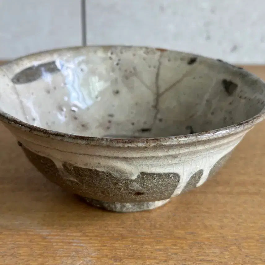 [BUNJANG] 15th Century Joseon Dynasty Celadon Bandeom Bong Tea Bowl / 전라도 무안 반덤벙 다완