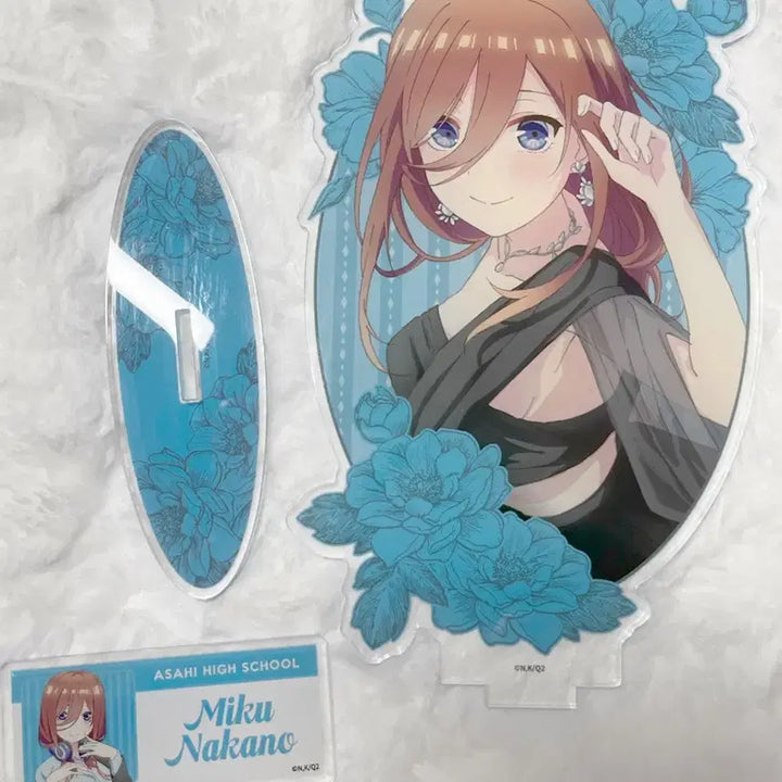 [BUNJANG] Nakano Miku Acrylic Stand &amp; Name Tag Set / 나카노 미쿠 아크릴+명찰