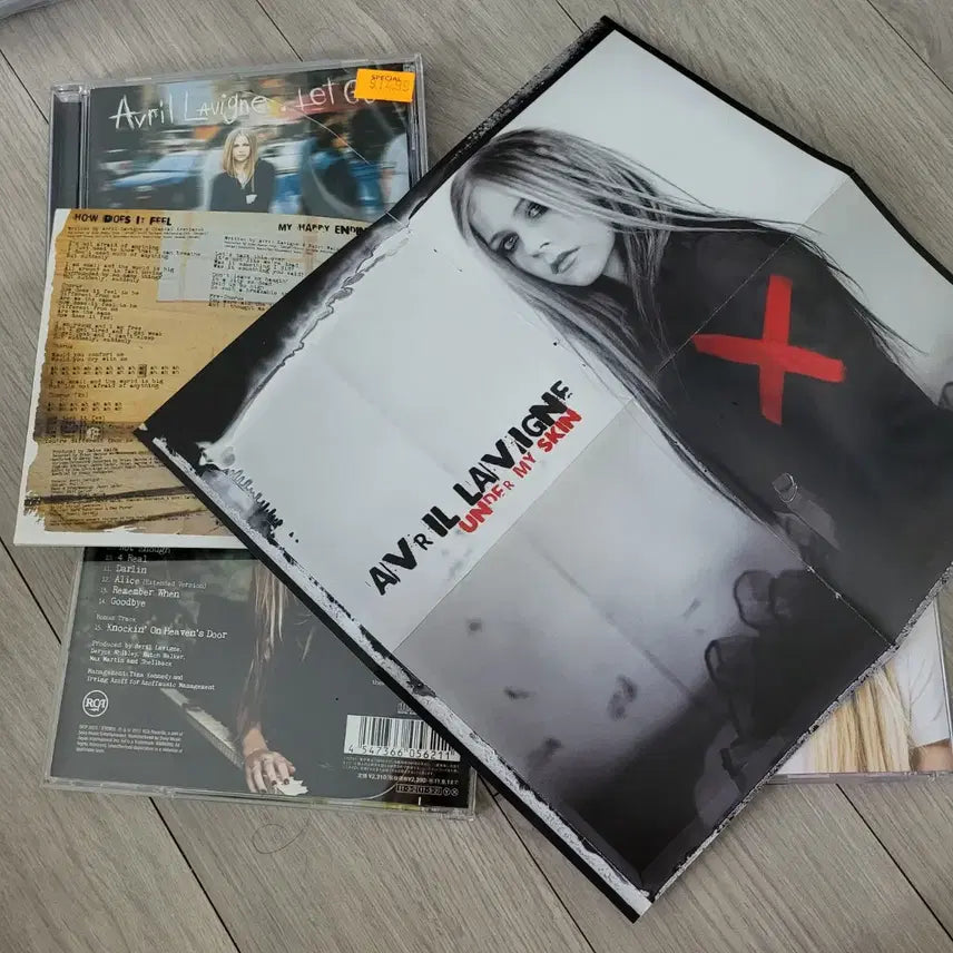 [BUNJANG] Avril Lavigne CD Album 4-Disc Set / 에이브릴 라빈 avril lavigne CD 앨범 2장 세트