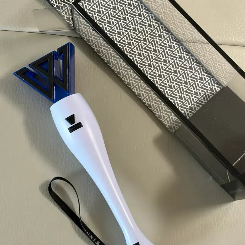 [BUNJANG] Winner Official Lightstick Ver.1 / 위너 응원봉(윈봉) 판매합니다