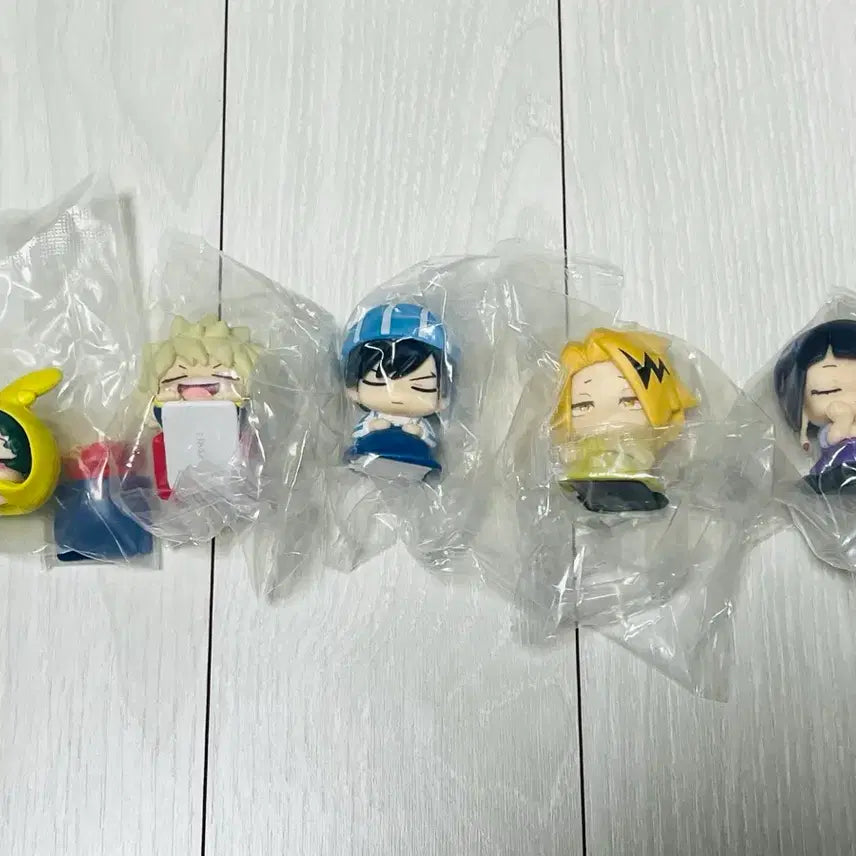[BUNJANG] My Hero Academia Onemutan Vol. 4 Full Set (5 Types) / 나히아 히로아카 오네무탄 vol.4 5종 풀세트판매합니다.